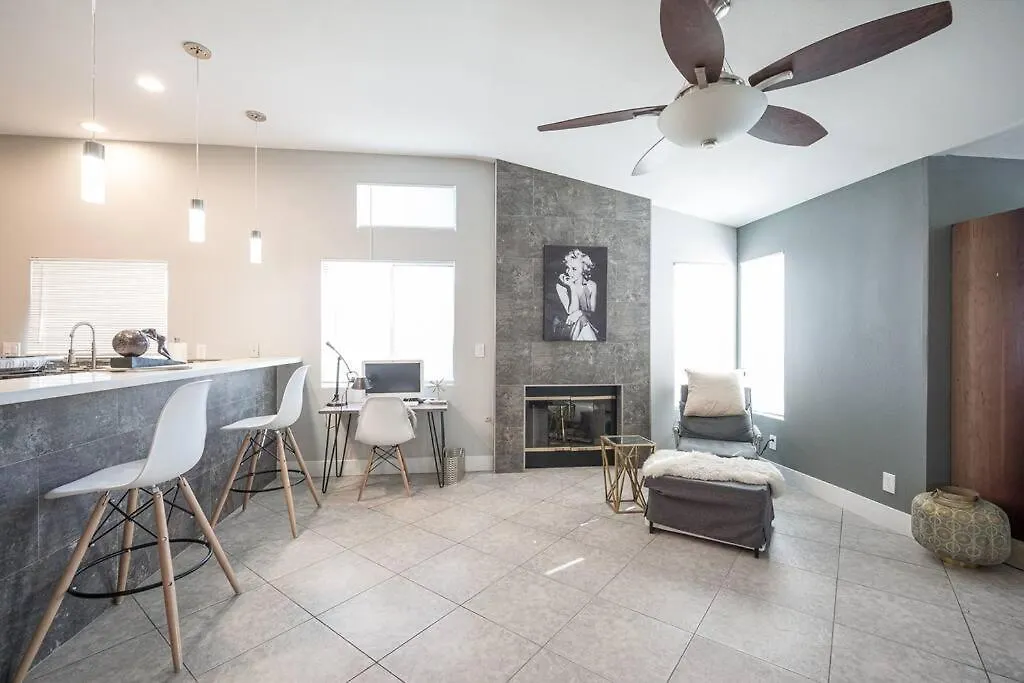 Modern Home! Pool & Jacuzzi Las Vegas