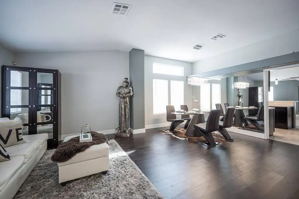Modern Home! Pool & Jacuzzi Las Vegas