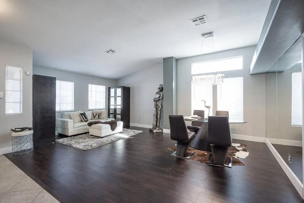 Modern Home! Pool & Jacuzzi Las Vegas Holiday home