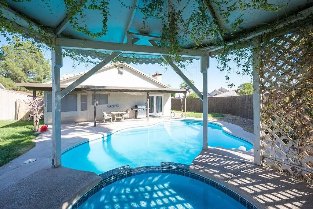 Modern Home! Pool & Jacuzzi Las Vegas Holiday home