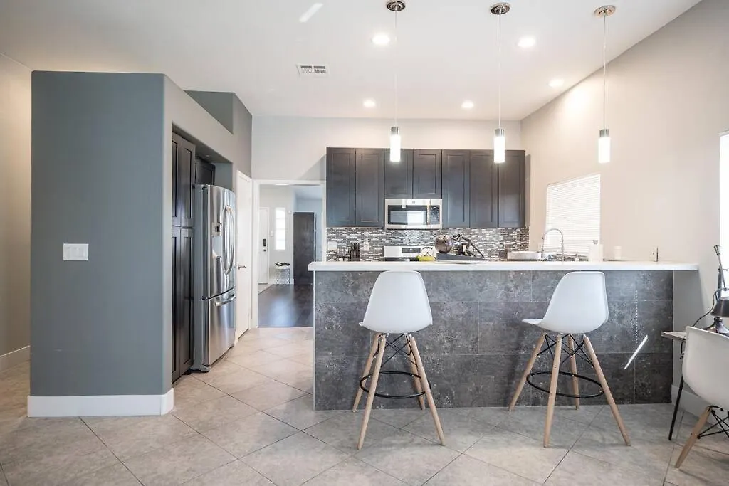 Holiday home Modern Home! Pool & Jacuzzi Las Vegas